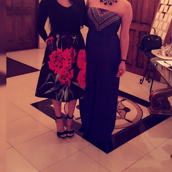 High waisted Blk with Red midi skirt - Picture 3 of 3